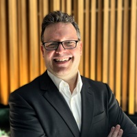 Alex Crompton<br>
