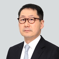 June-Yon Kim<br>Lazard Asset Management June-Yon Kim is Head of the Japanese Equity Team and a Lead Portfolio Manager/Analyst at Lazard Asset Management